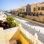 Ocean Breeze,pool,easy Parking,chill Out Apartment *